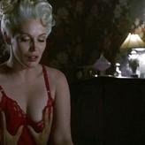 Cathy Moriarty голая #0002