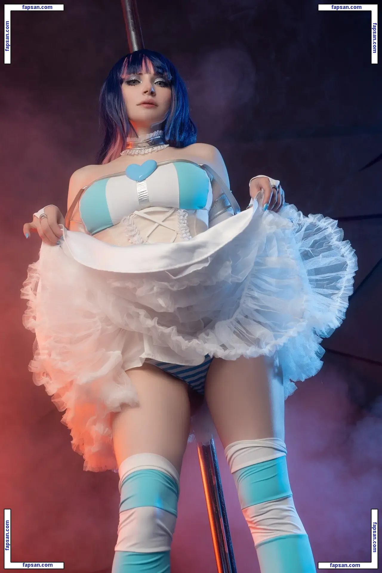 Catie nude photo #0002 from OnlyFans