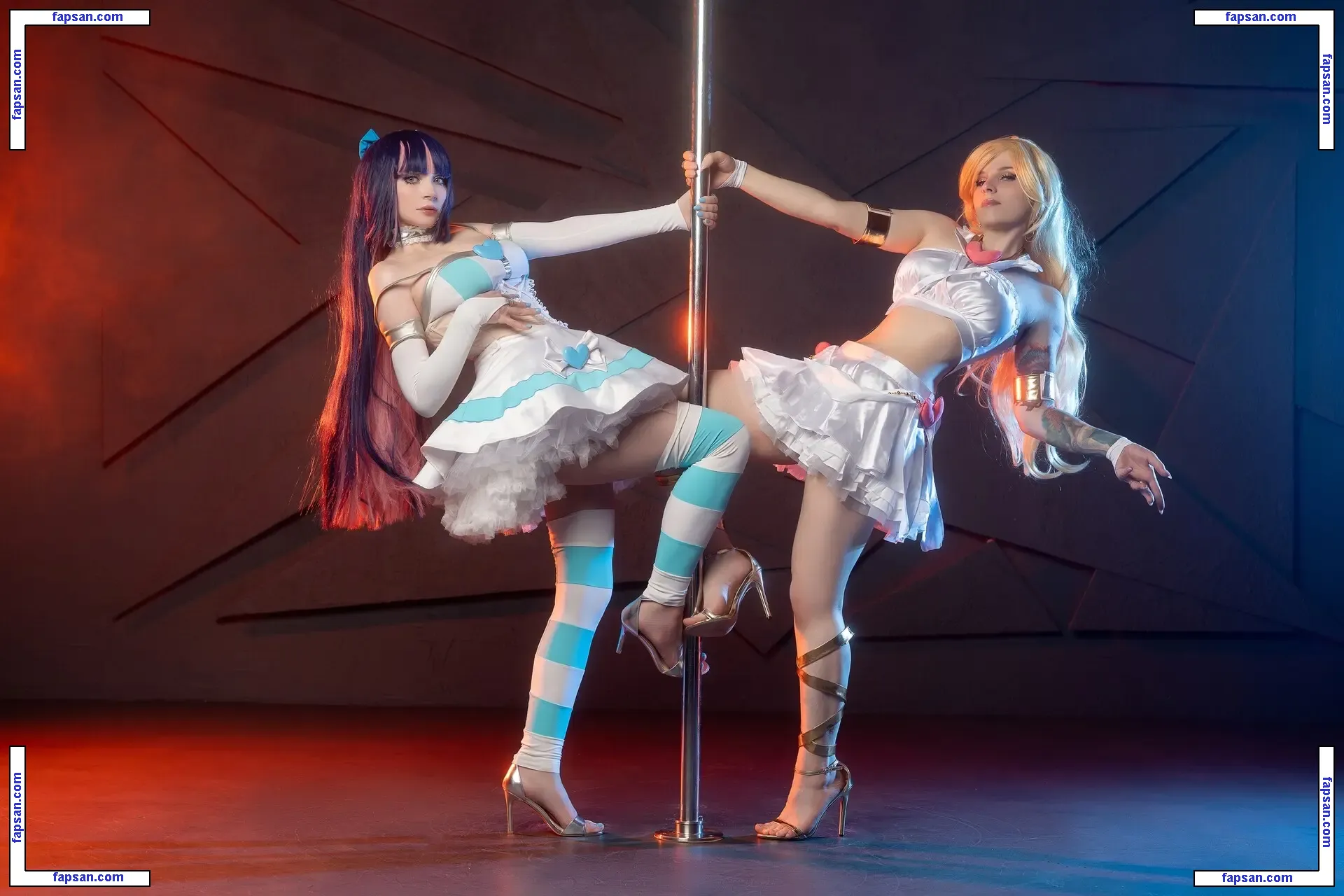 Catie nude photo #0003 from OnlyFans