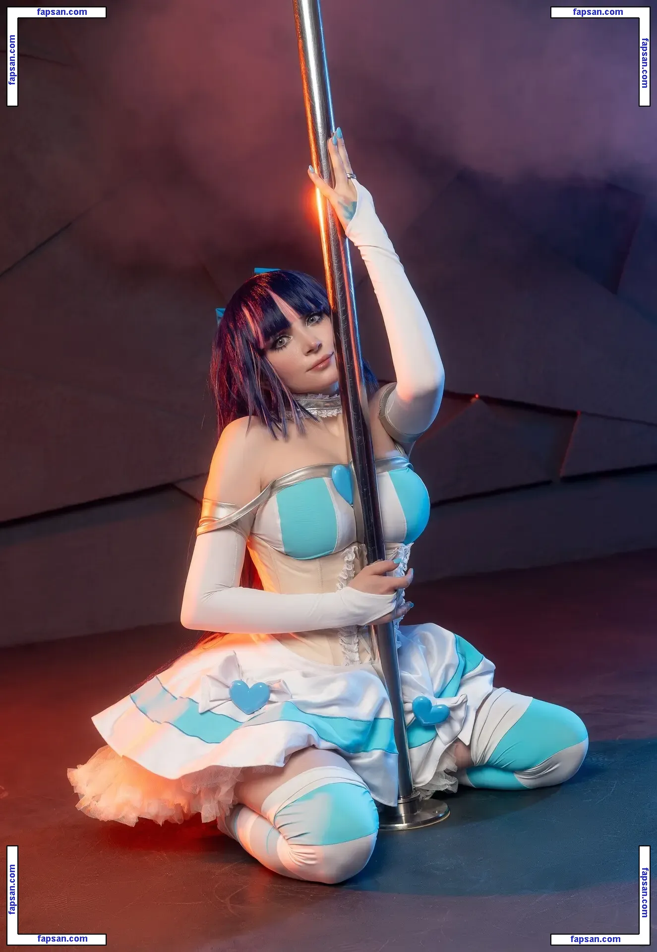 Catie nude photo #0007 from OnlyFans