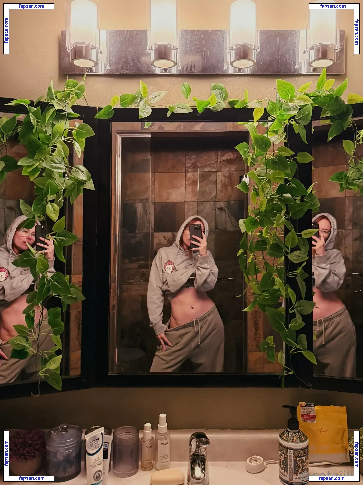 Catziilla nude photo #0961 from OnlyFans