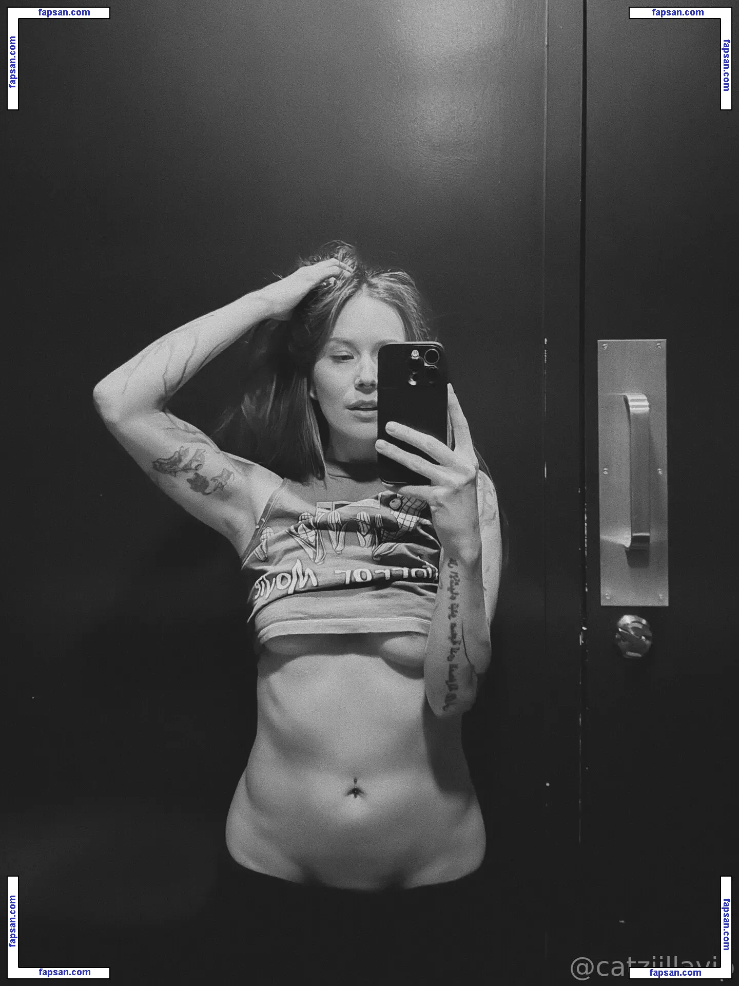 Catziilla голая фото #0972 с Онлифанс