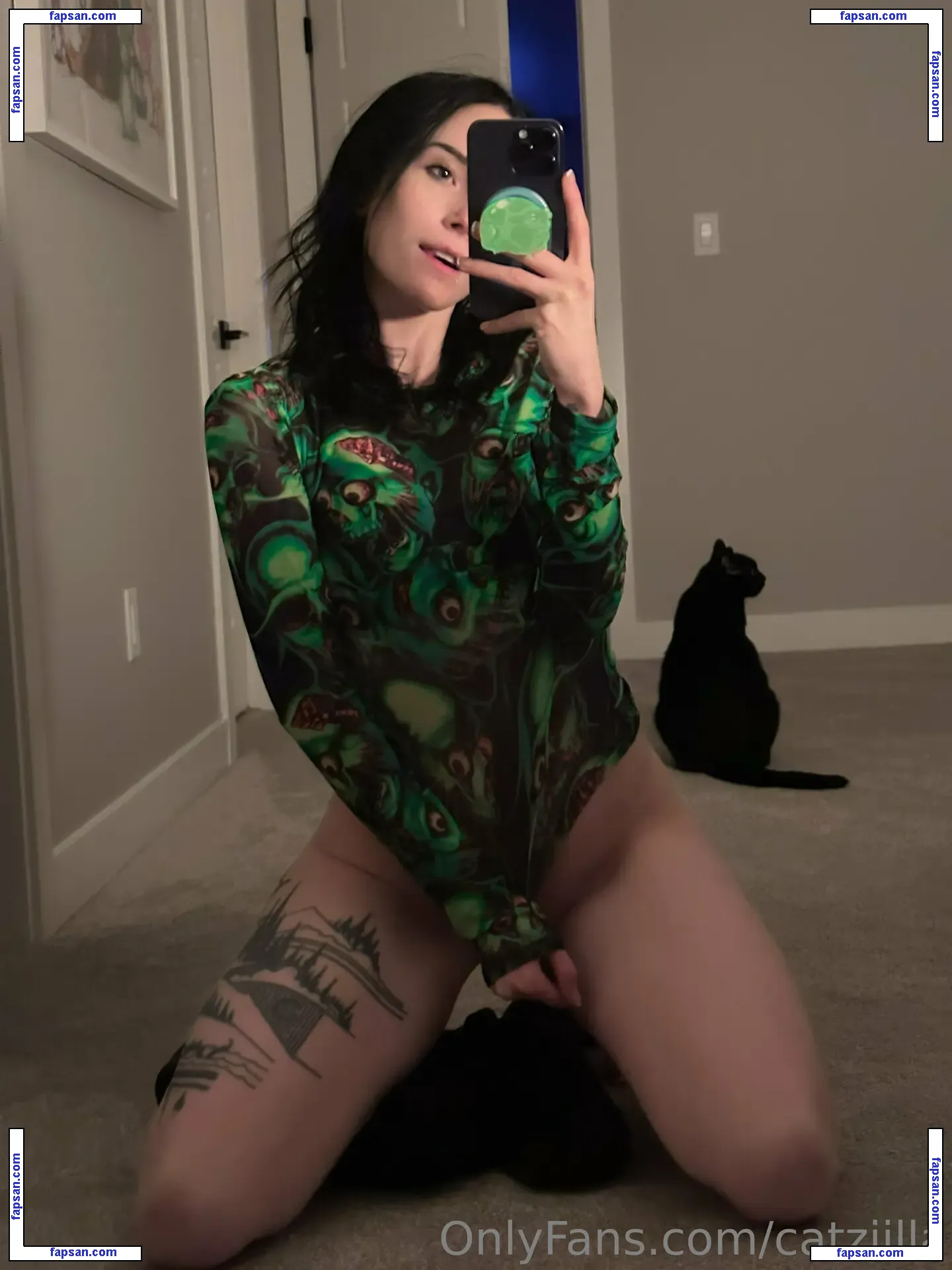 Catzilla nude photo #0303 from OnlyFans