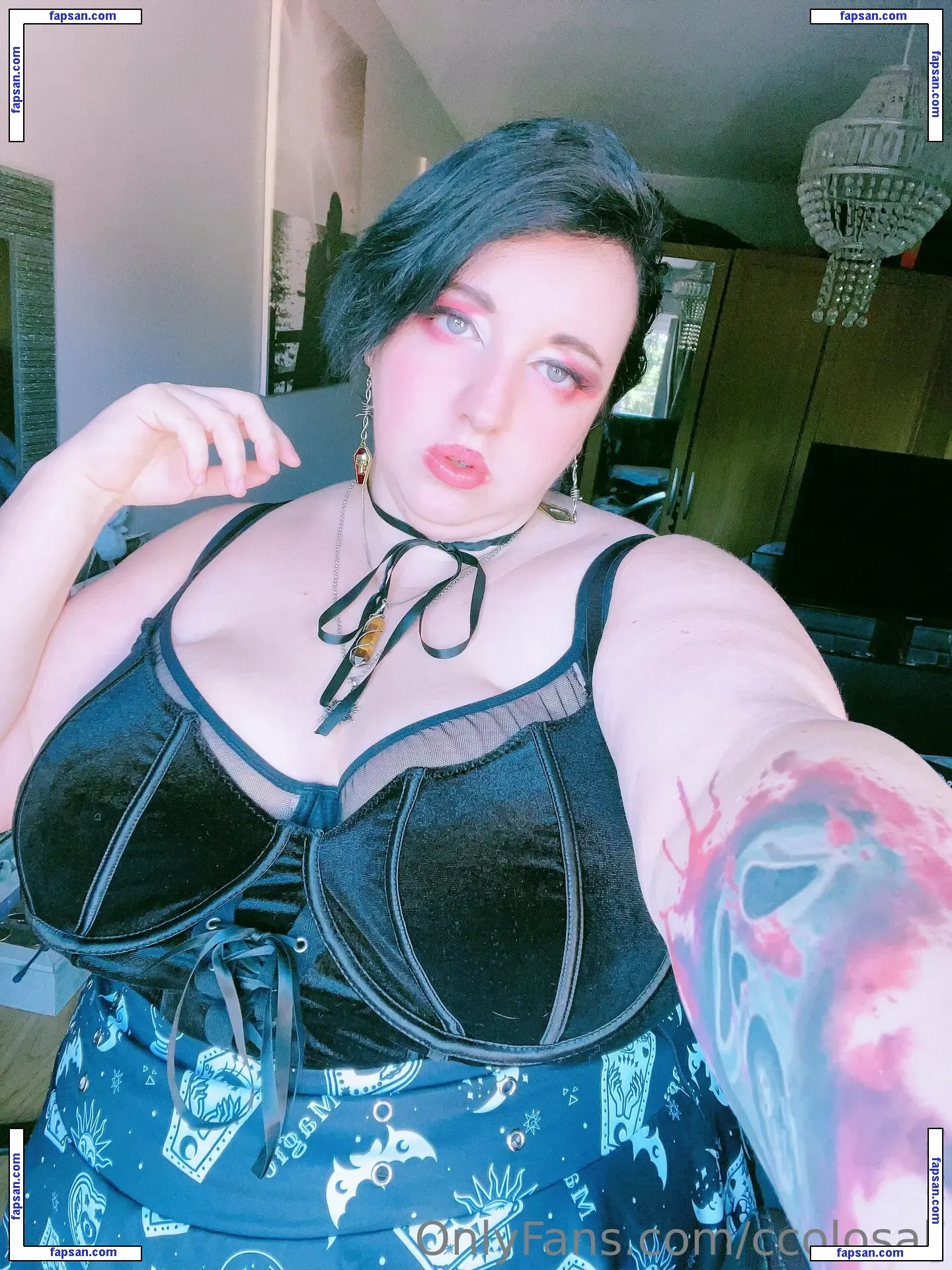 ccolosall nude photo #0033 from OnlyFans