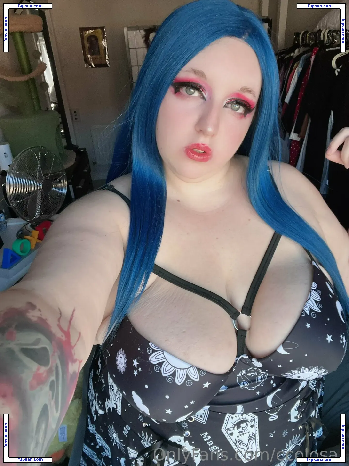 ccolosall nude photo #0037 from OnlyFans