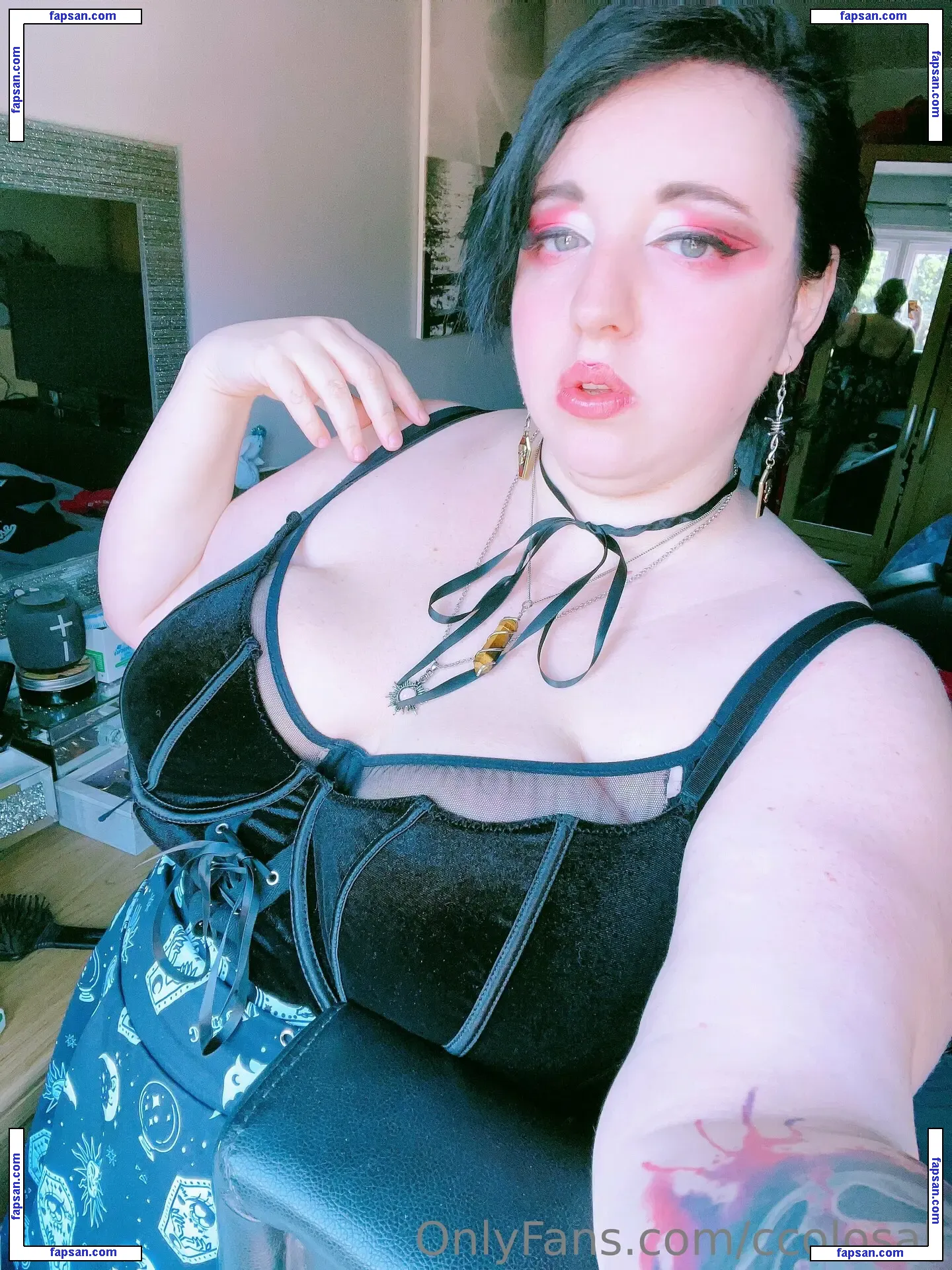 ccolosall nude photo #0038 from OnlyFans