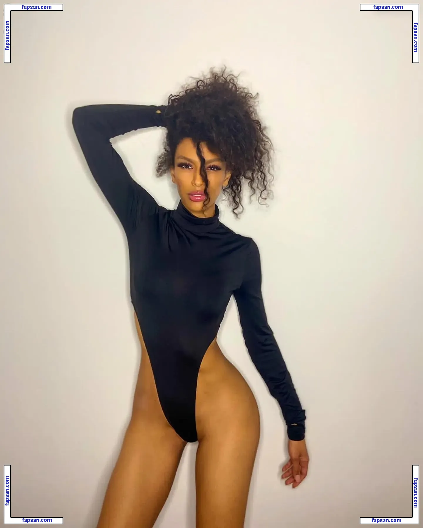 Cecilia Asoro nude photo #0042 from OnlyFans