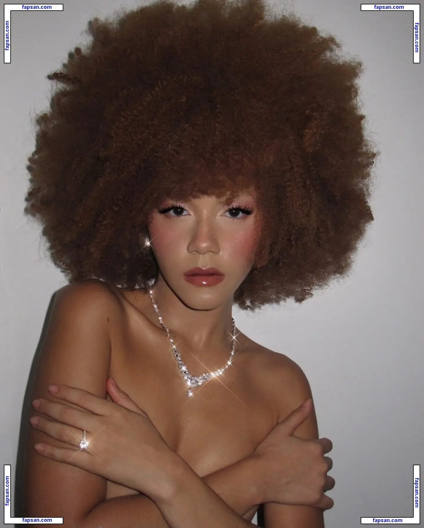 Cecilia Senhorinha nude photo #0011 from OnlyFans