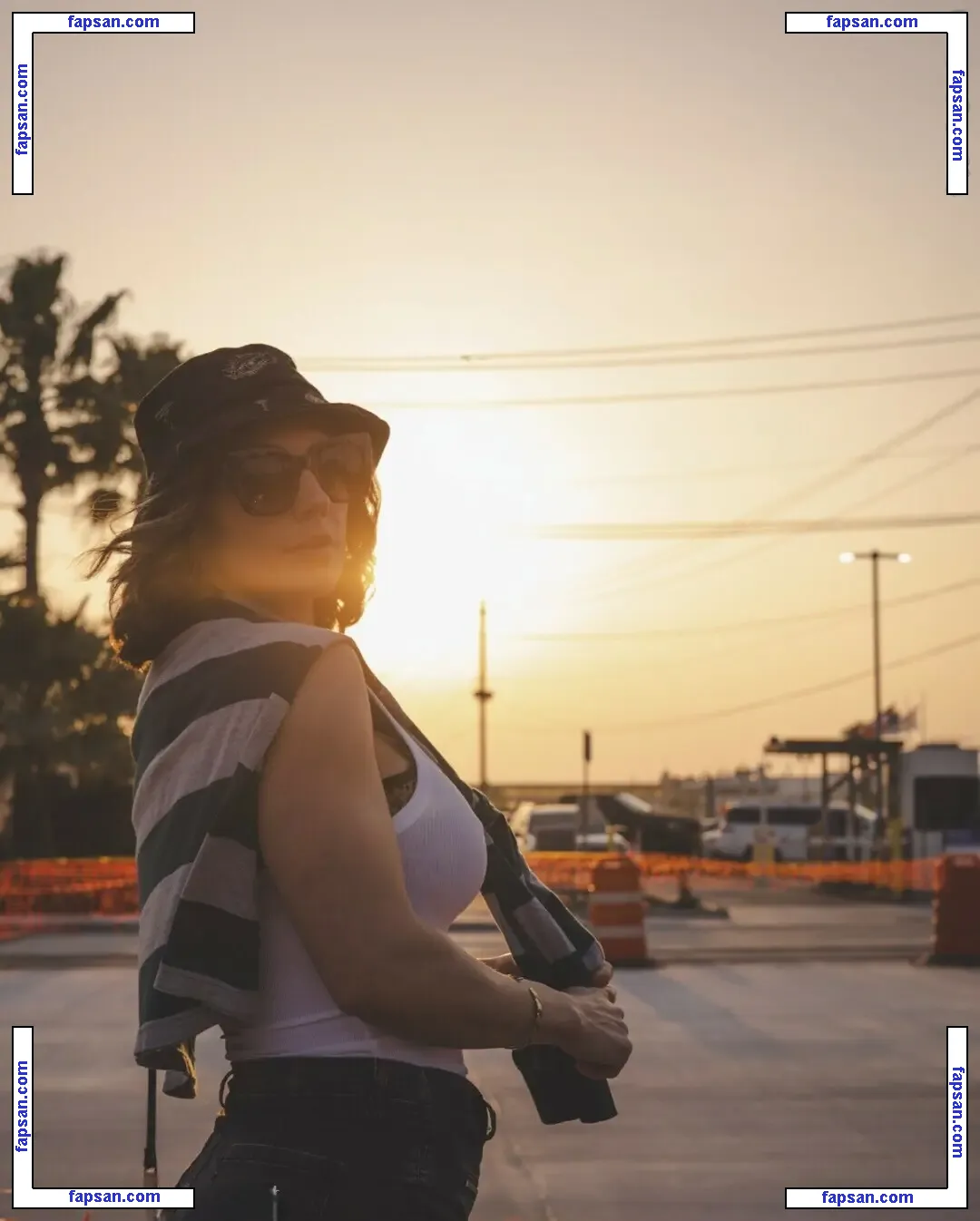 Celeste Bonin голая фото #0481 с Онлифанс