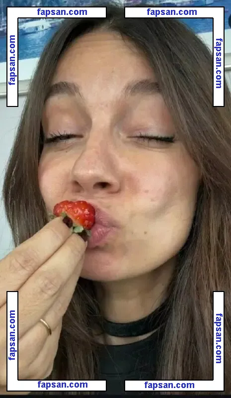 Ceyda Kasabalı nude photo #0009 from OnlyFans