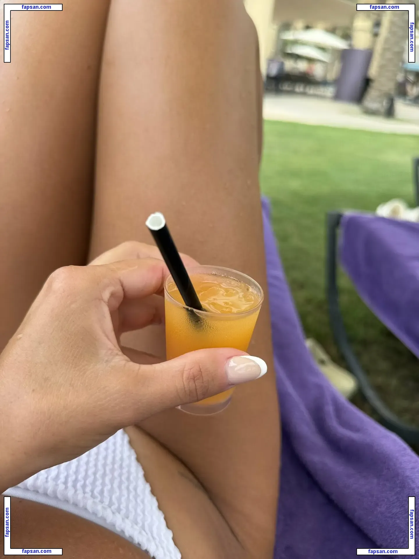Cfclina79 nude photo #0002 from OnlyFans
