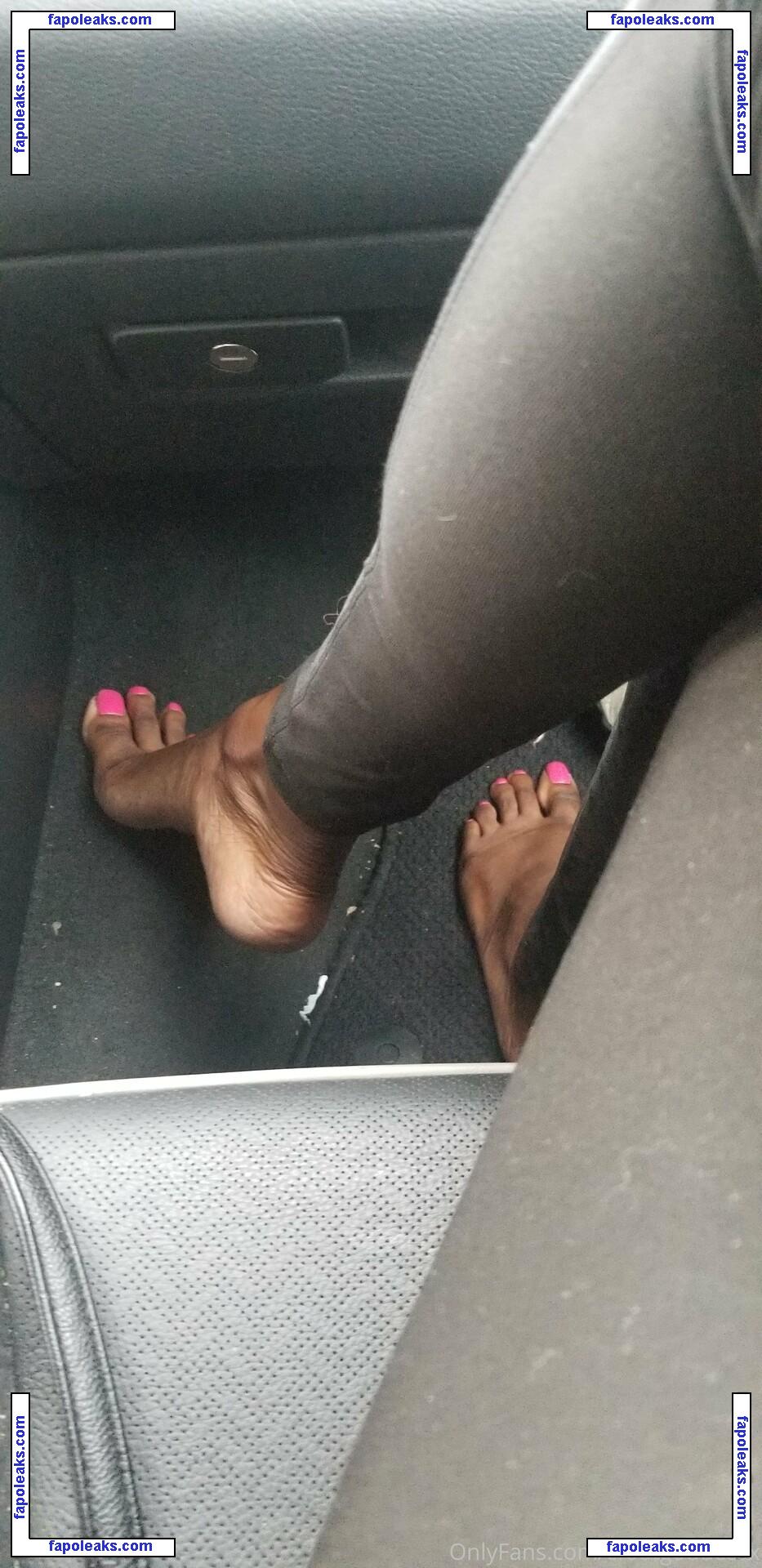 cfootgoddessx / chocolate_foot_goddess nude photo #0012 from OnlyFans