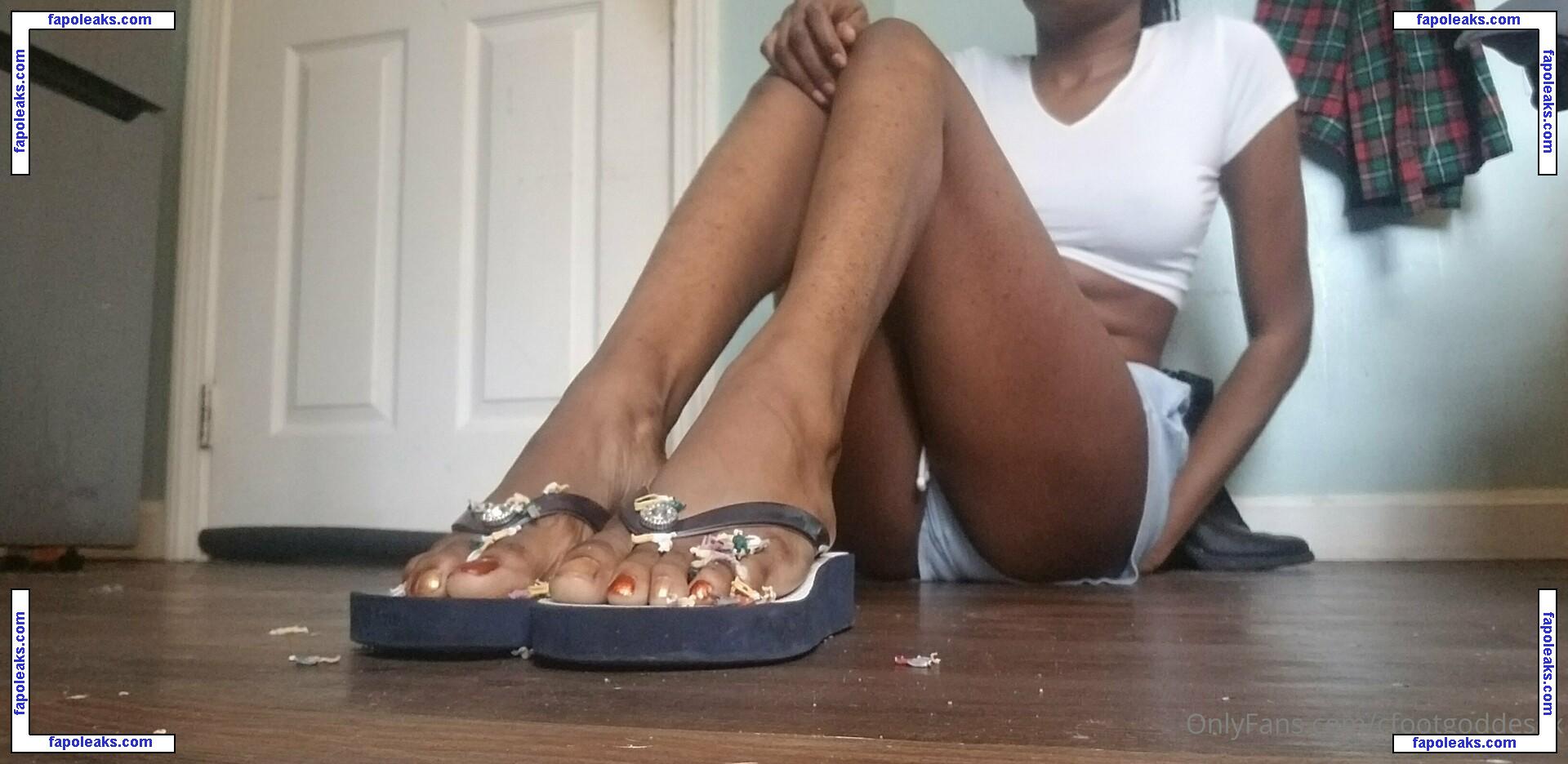 cfootgoddessx / chocolate_foot_goddess nude photo #0032 from OnlyFans