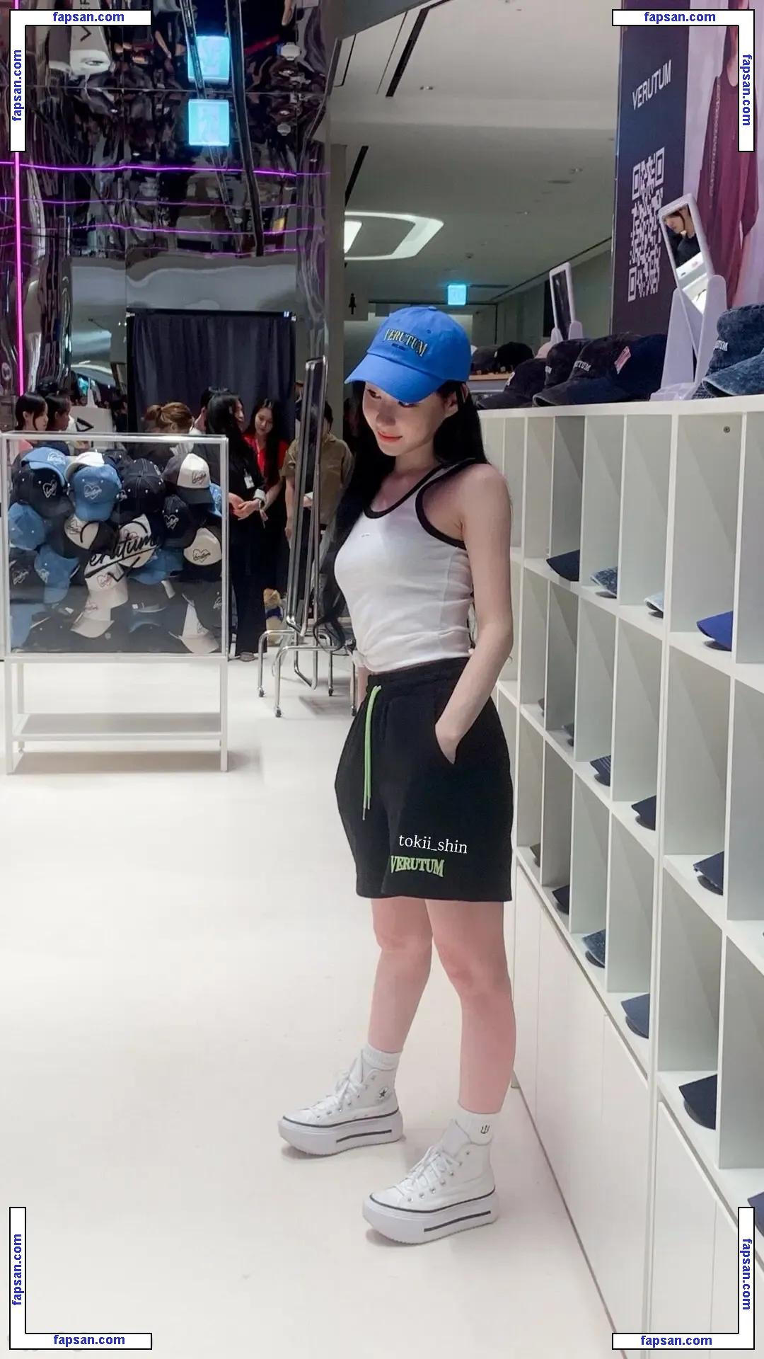 Chaeryeong nude photo #0019 from OnlyFans