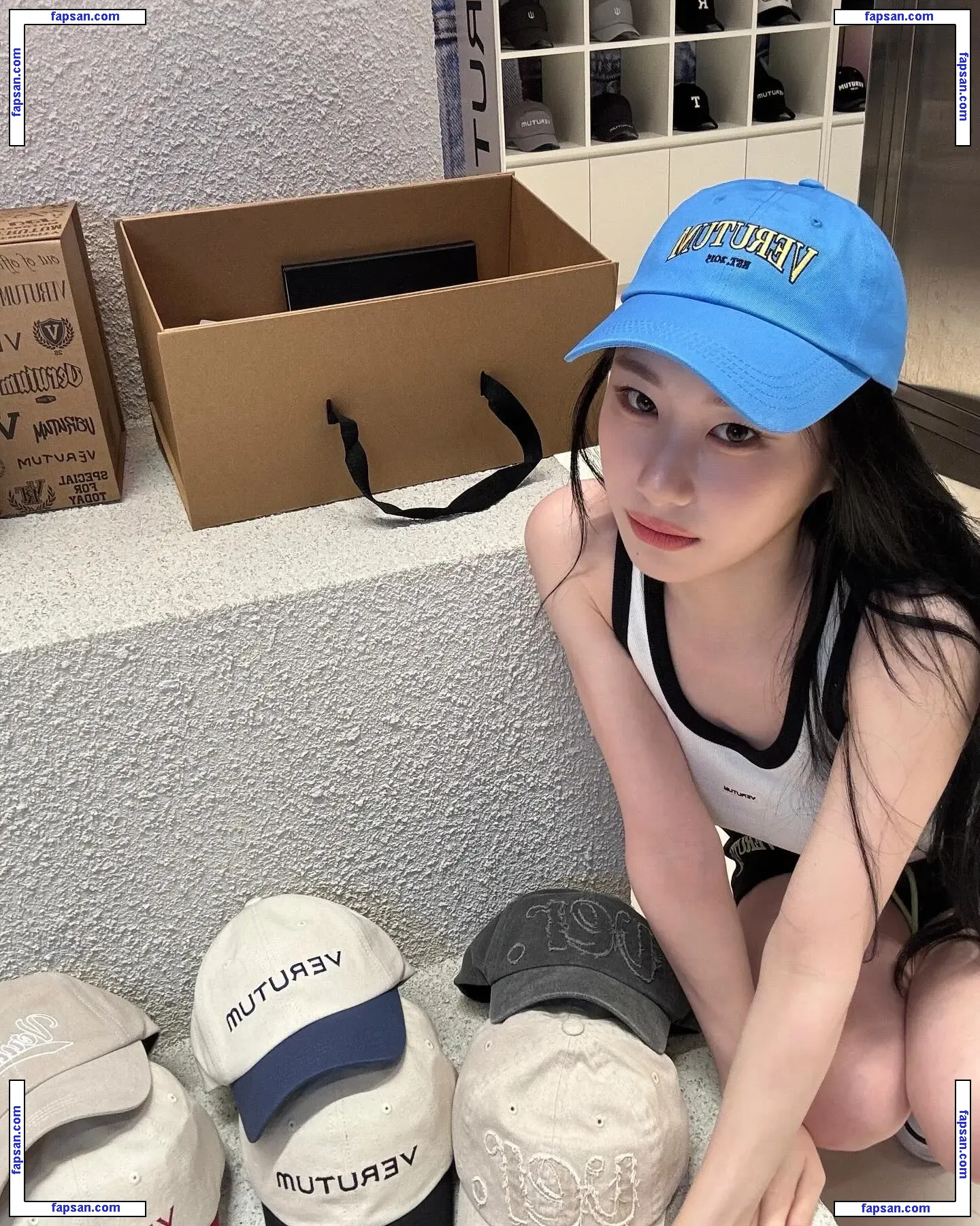 Chaeryeong nude photo #0020 from OnlyFans