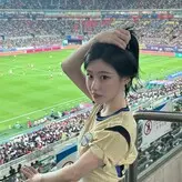 Chaeryeong голая #0023