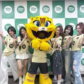 Chaeryeong голая #0024