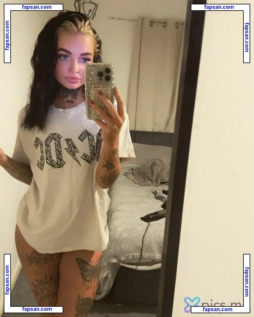chan.morleyx nude photo #0004 from OnlyFans