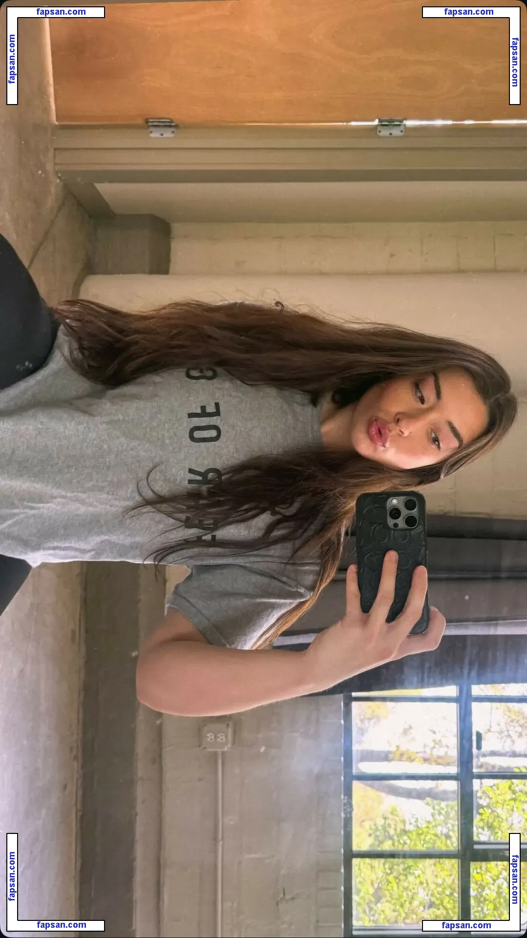 Chandler Olivia Hayden голая фото #0004 с Онлифанс