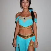 Chantel Jeffries голая #1515