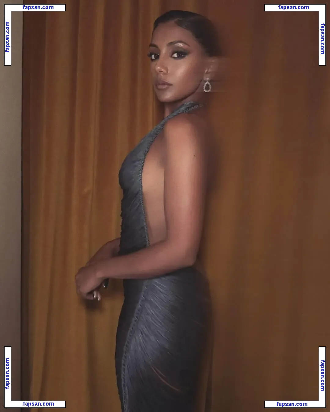 Charithra Chandran nude photo #0010 from OnlyFans