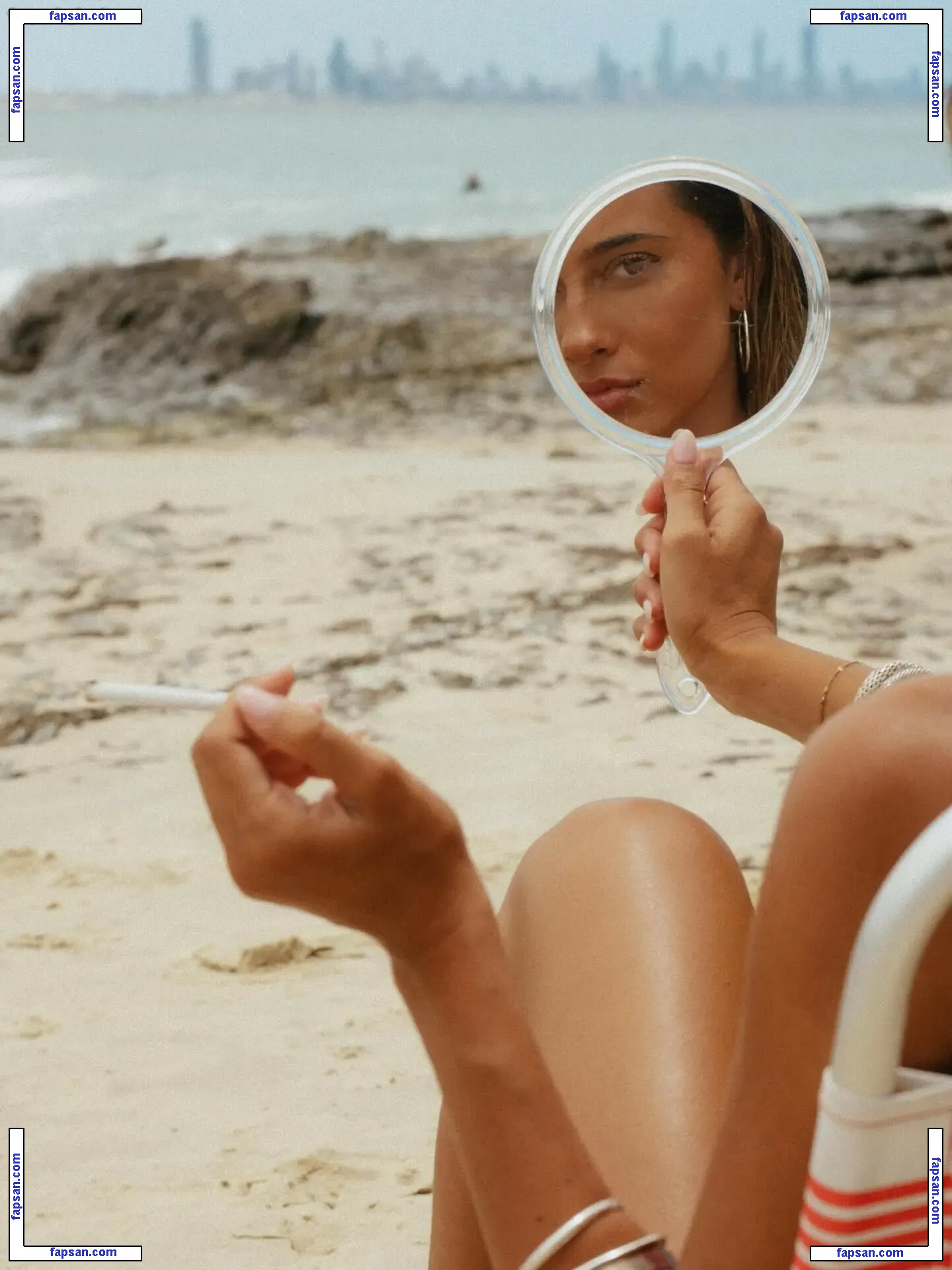 Charli Tas голая фото #0007 с Онлифанс