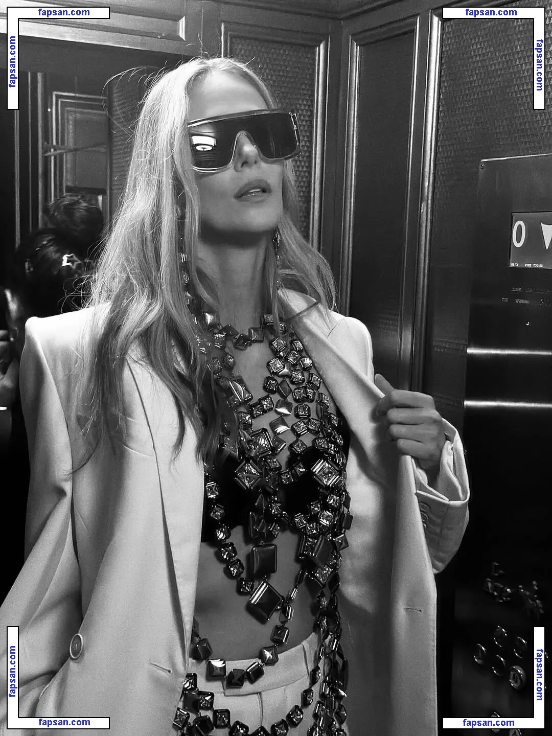 Charlize Theron nude photo #2111 from OnlyFans