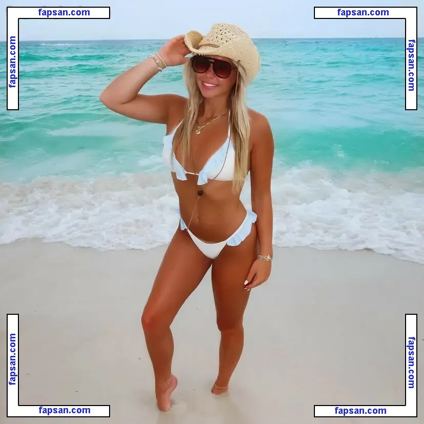 Charlotte Booth nude photo #0003 from OnlyFans