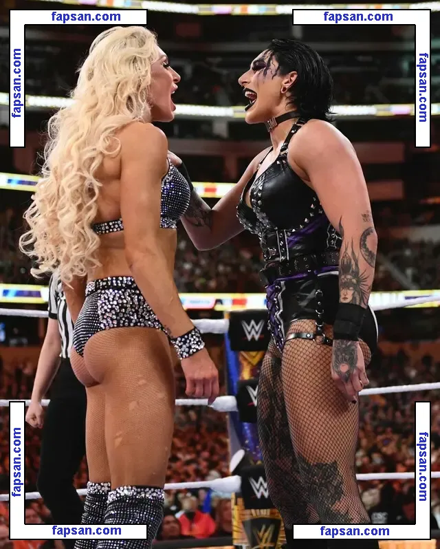 Charlotte Flair голая фото #0373 с Онлифанс