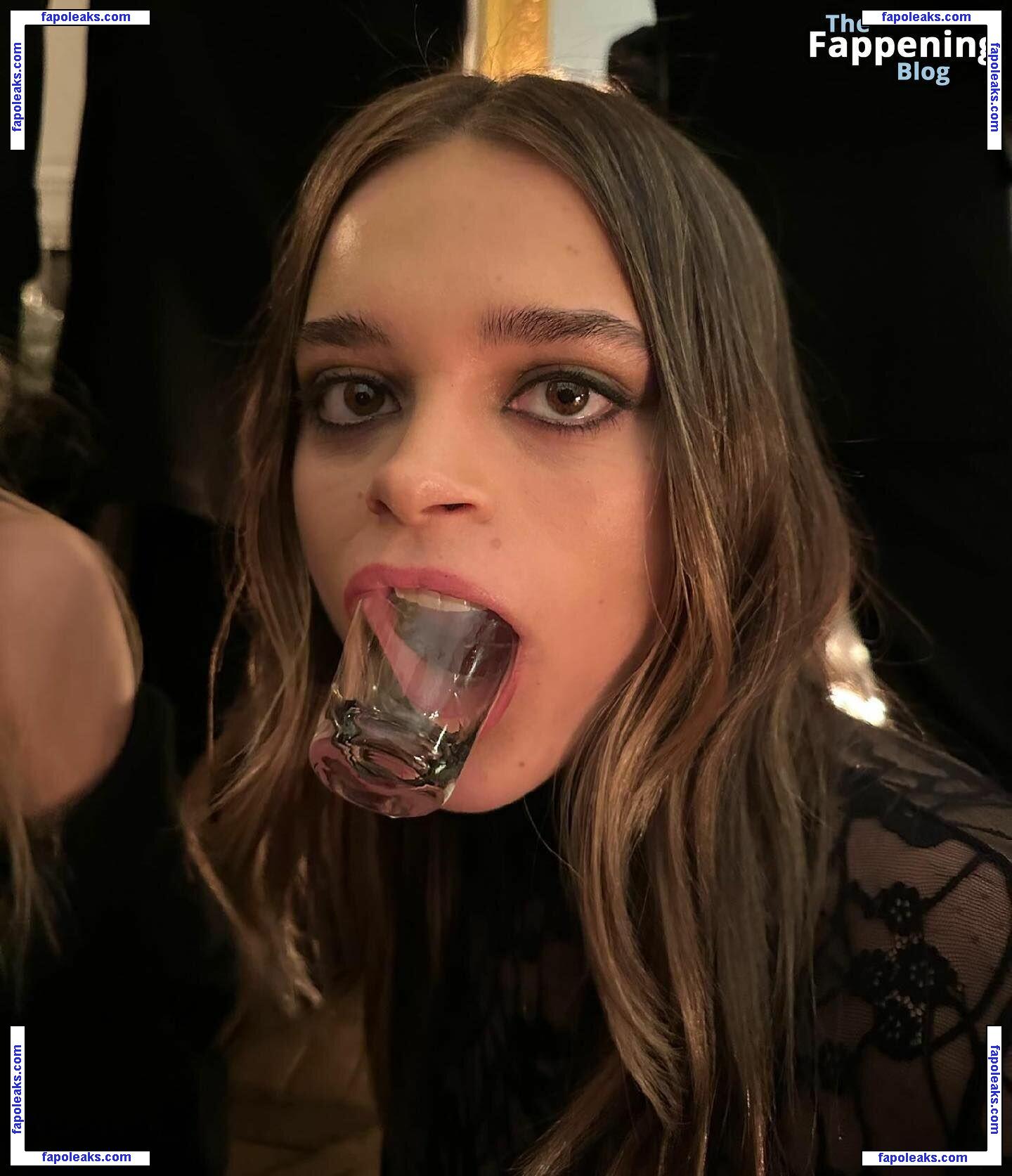 Charlotte Lawrence / charlotteslawrence голая фото #0417 с Онлифанс