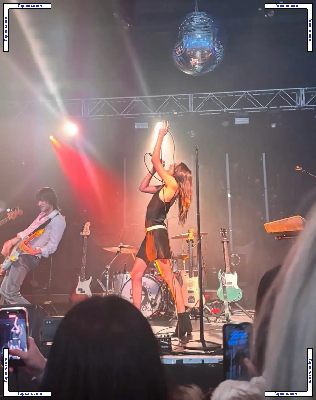 Charlotte Lawrence nude photo #1189 from OnlyFans