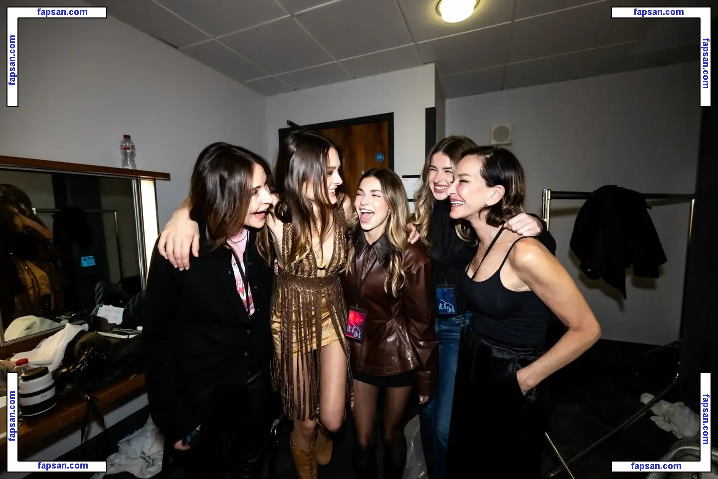 Charlotte Lawrence nude photo #1191 from OnlyFans