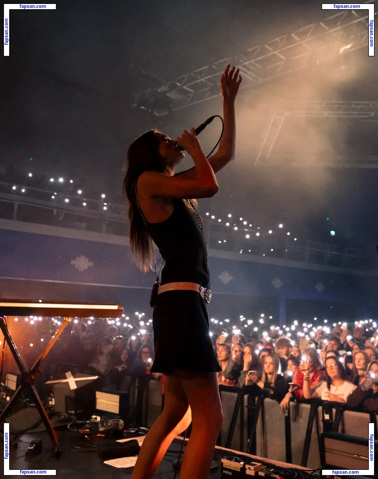 Charlotte Lawrence nude photo #1199 from OnlyFans