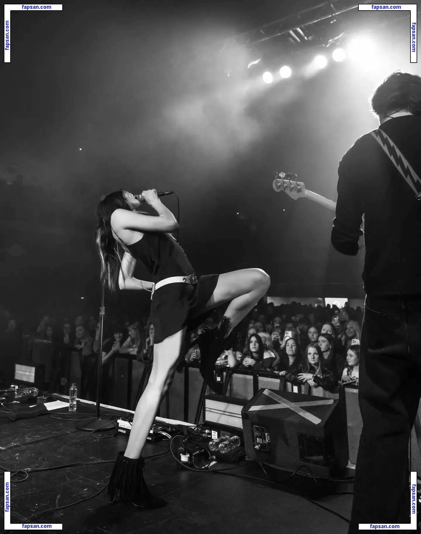 Charlotte Lawrence nude photo #1202 from OnlyFans