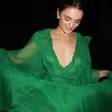 Charlotte Lawrence голая #1101