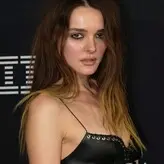 Charlotte Lawrence nude #1176