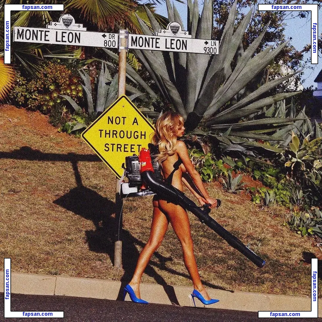 Charlotte McKinney nude photo #2273 from OnlyFans