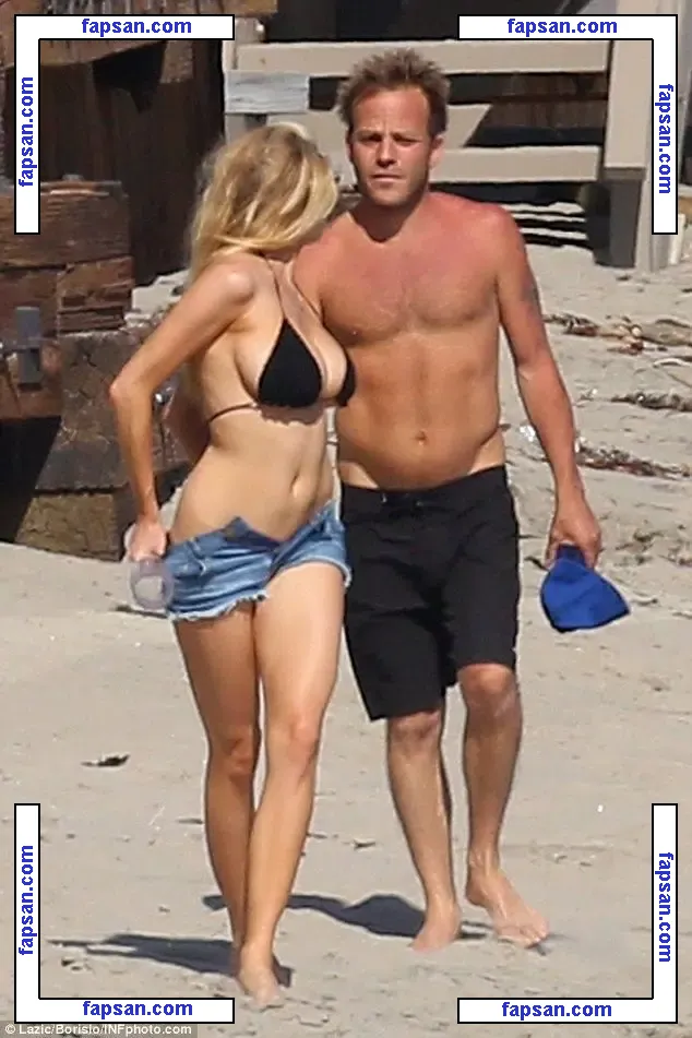 Charlotte McKinney nude photo #2667 from OnlyFans