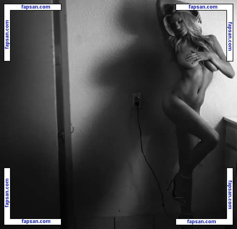 Charlotte McKinney nude photo #2777 from OnlyFans