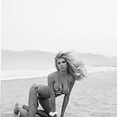 Charlotte McKinney голая #5614