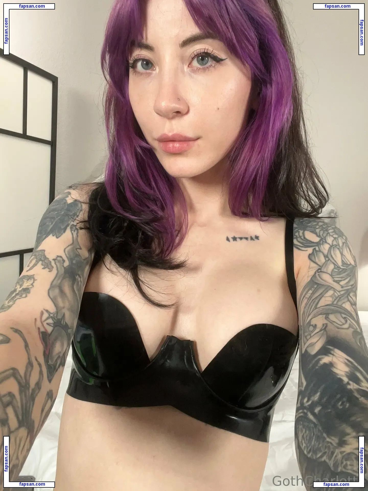 Charlotte Sartre nude photo #0042 from OnlyFans