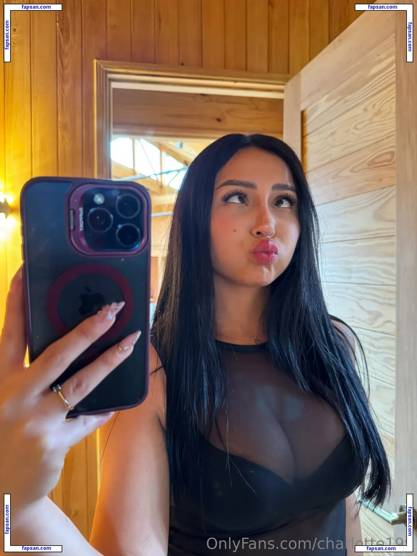 charlotte19y nude photo #0413 from OnlyFans