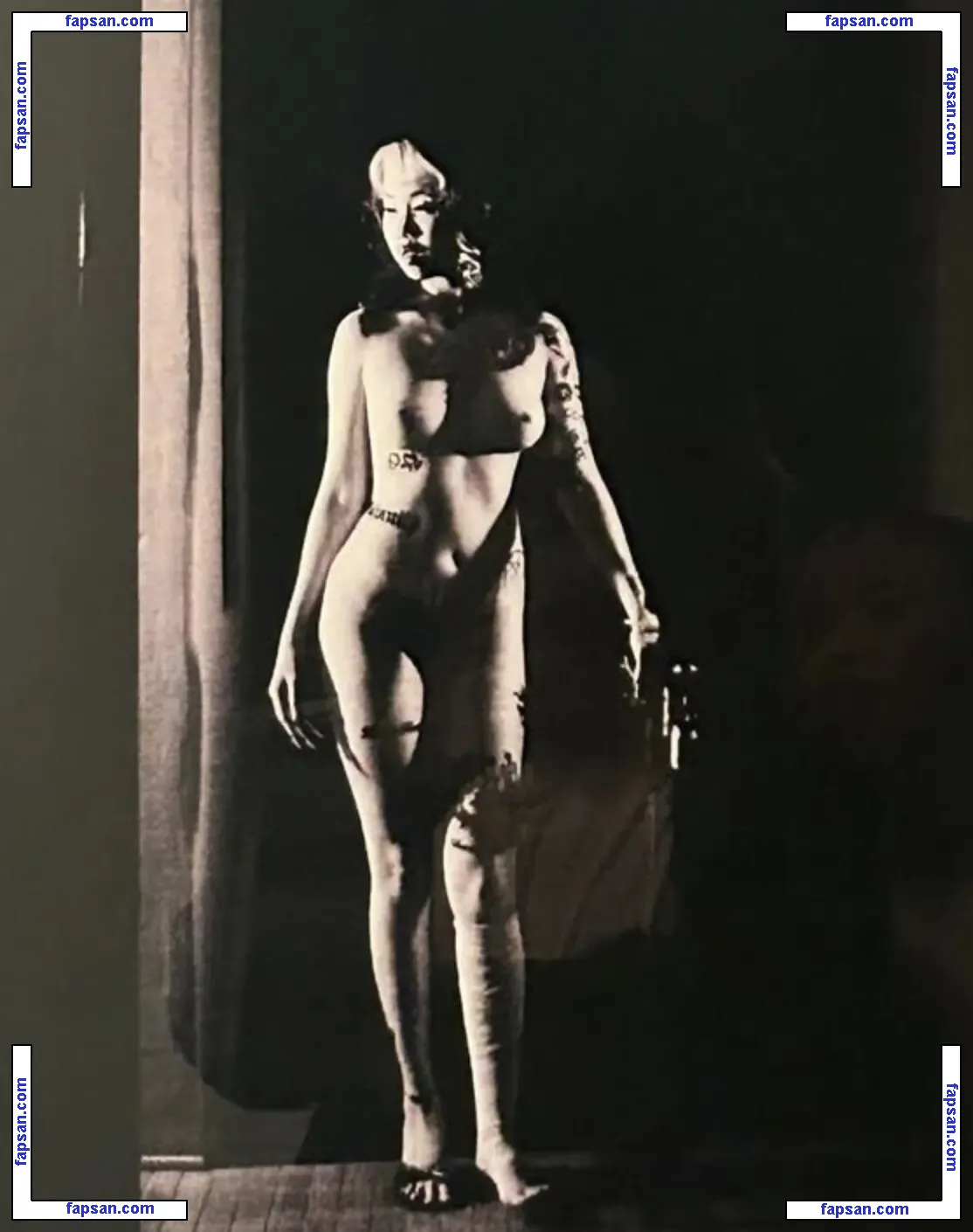 Charpreme голая фото #0005 с Онлифанс