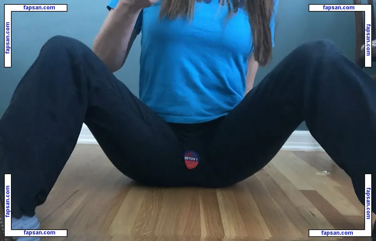 Chelsea Peretti голая фото #0004 с Онлифанс