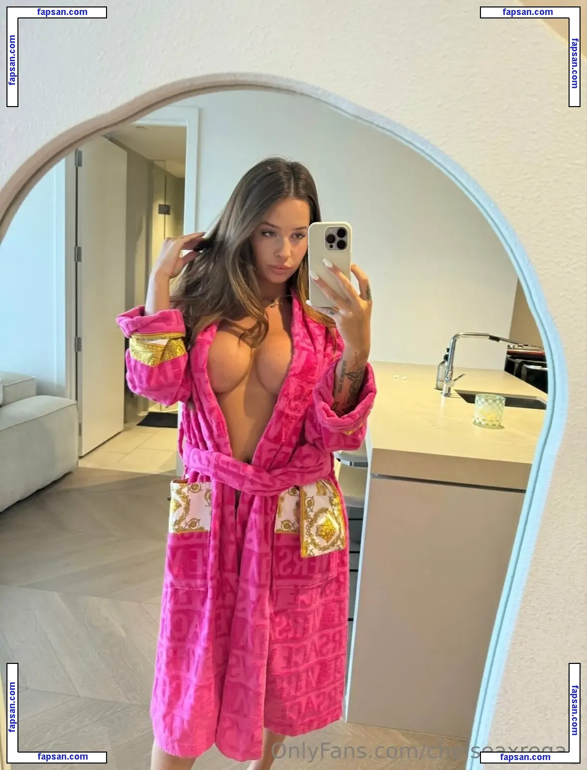 chelseaxregan nude photo #0021 from OnlyFans