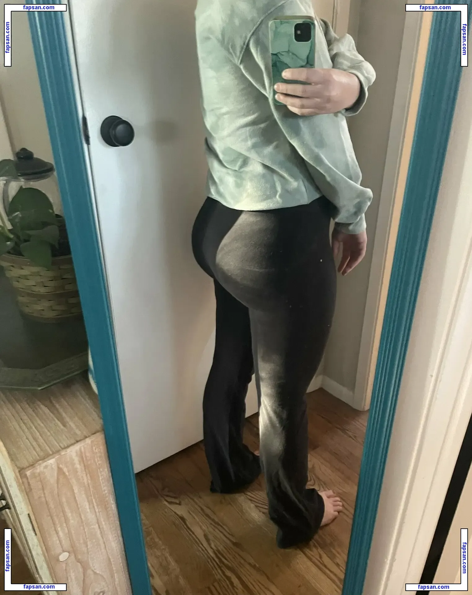 chelsswellss nude photo #0005 from OnlyFans