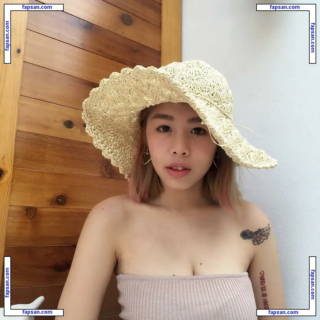 Chen nude photo #0037 from OnlyFans