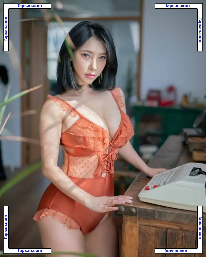 Cherrychayomi nude photo #0014 from OnlyFans