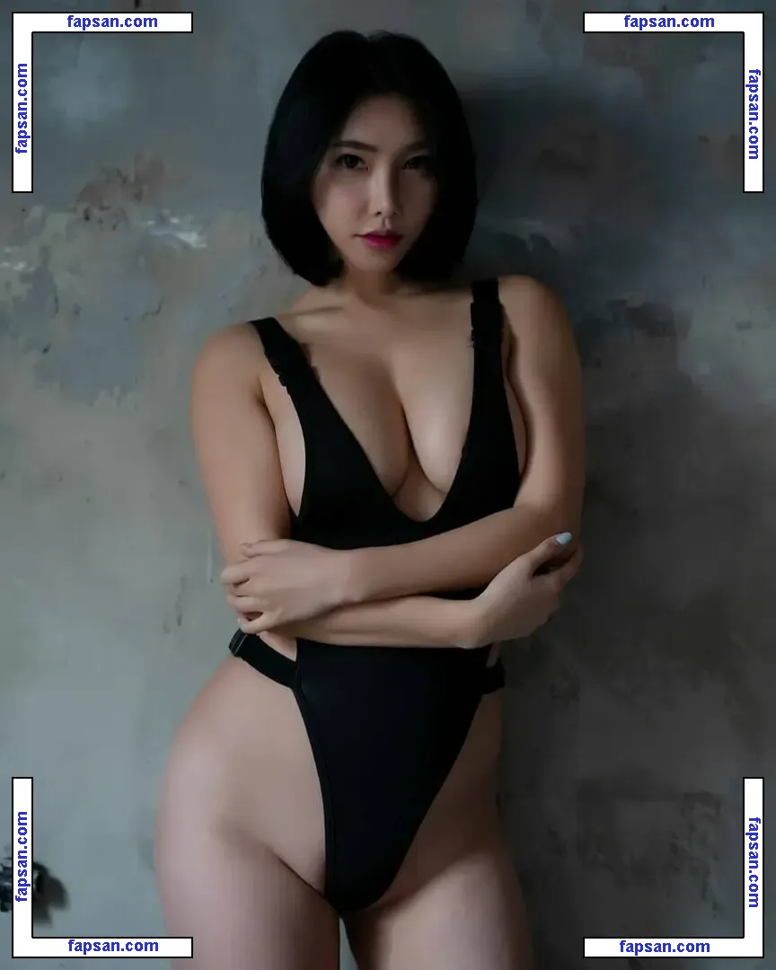Cherrychayomi nude photo #0030 from OnlyFans