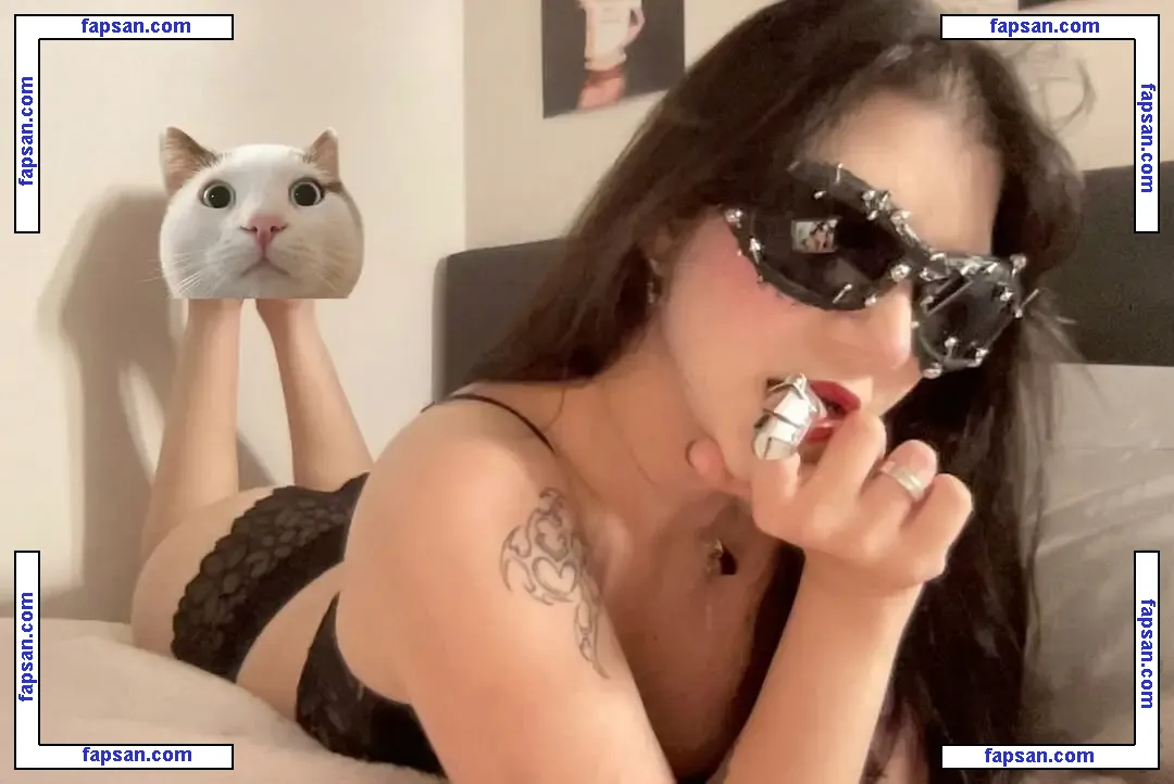 Cherryxverse nude photo #0162 from OnlyFans